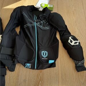 NWT Demon United Woman’s Protective Gear / Pads - Top & Bottom XS (or Youth M/L)